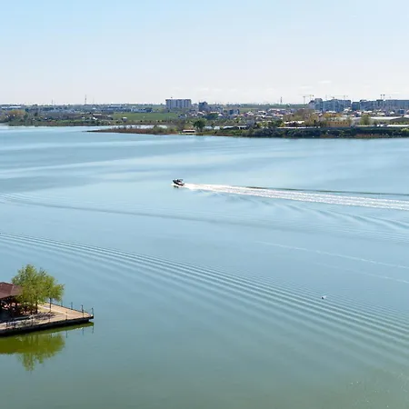 Bellagio Breeze - Solid House Apartment Mamaia